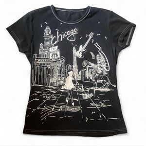 90’s Black Graphic T-Shirt with Chicago Design